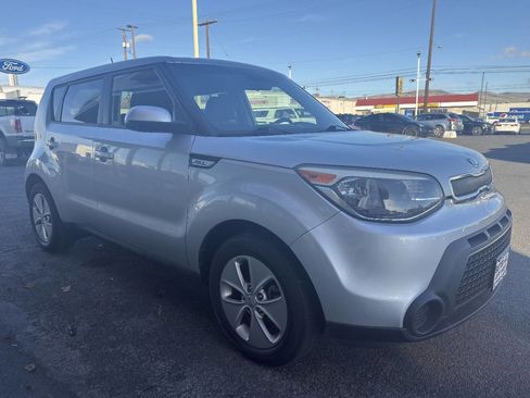 Used 2015 Kia Soul image 2