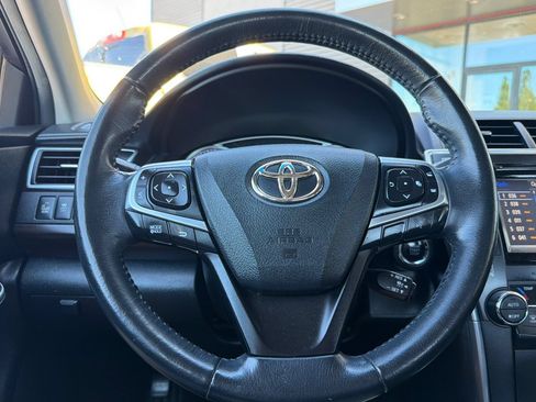 Used 2015 Toyota Camry XLE w/ Advanced Technology Package FWD image 22