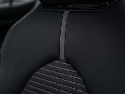 Certified 2022 Toyota Camry SE image 25