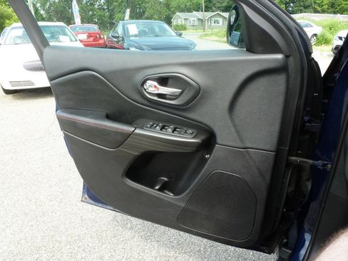Used 2014 Jeep Cherokee Trailhawk AWD/4WD image 29
