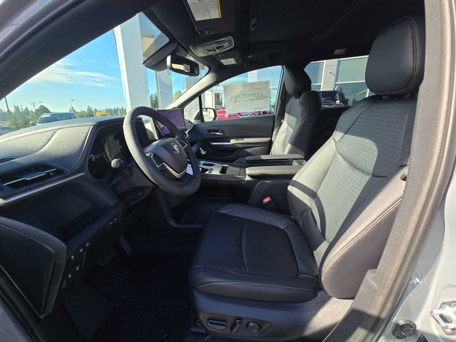 New 2026 Toyota Sienna XLE Woodland Edition AWD/4WD image 21