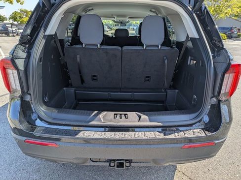 Used 2025 Ford Explorer Active RWD image 6