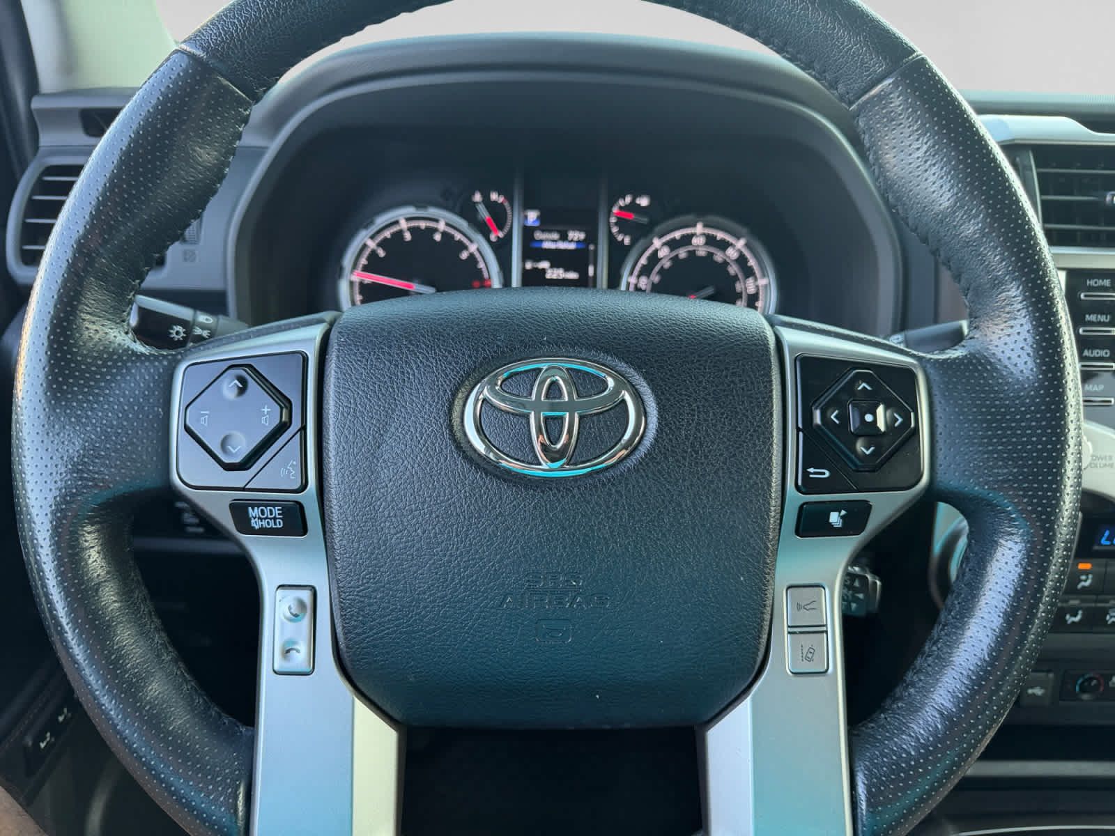 Used 2023 Toyota 4Runner Limited AWD/4WD image 13