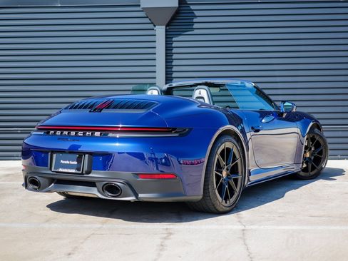 Certified 2025 Porsche 911 Carrera image 7