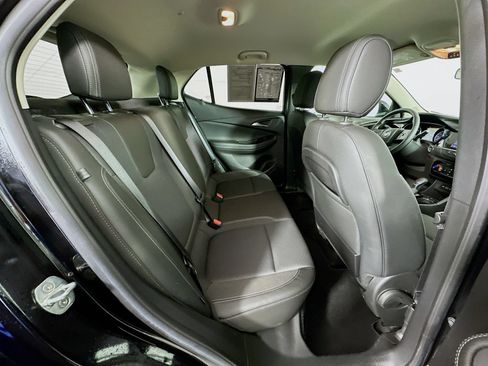 Used 2023 Buick Encore GX Preferred w/ Sport Touring Package FWD image 24