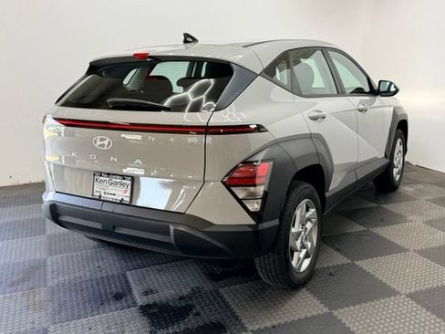 Certified 2024 Hyundai Kona SE AWD/4WD image 11