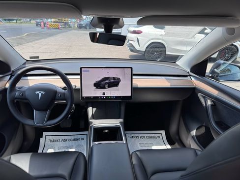 Used 2023 Tesla Model Y Long Range AWD/4WD image 35