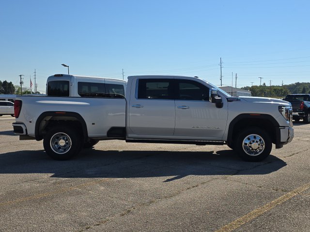 Used 2024 GMC Sierra 3500 Denali w/ Denali Reserve Package AWD/4WD image 6