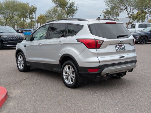 Used 2019 Ford Escape SEL image 5
