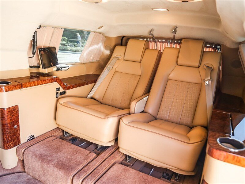 Used 2014 Cadillac Escalade ESV Premium AWD/4WD image 18