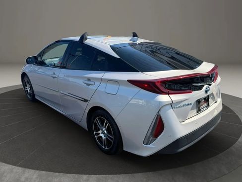 Used 2019 Toyota Prius Prime Advanced image 9