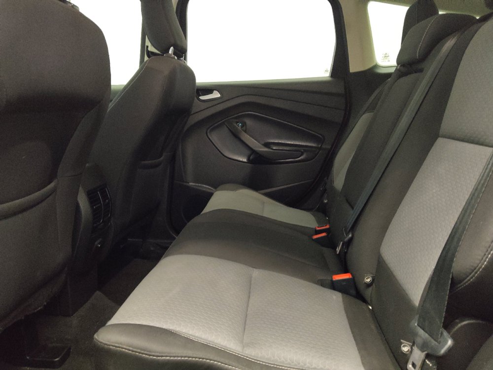 Used 2019 Ford Escape SE FWD image 18