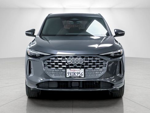 Certified 2025 Audi Q5 Premium w/ Premium Plus AWD/4WD image 8