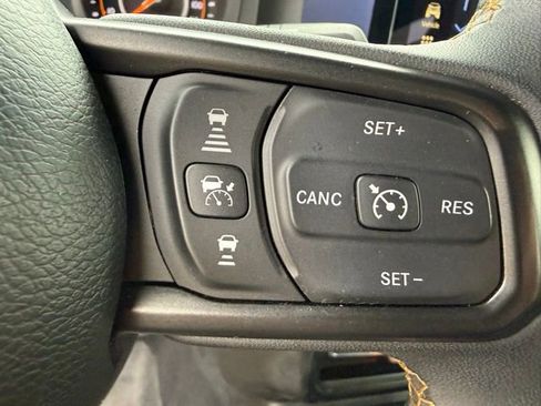 Used 2024 Jeep Wrangler Unlimited Sport AWD/4WD image 15