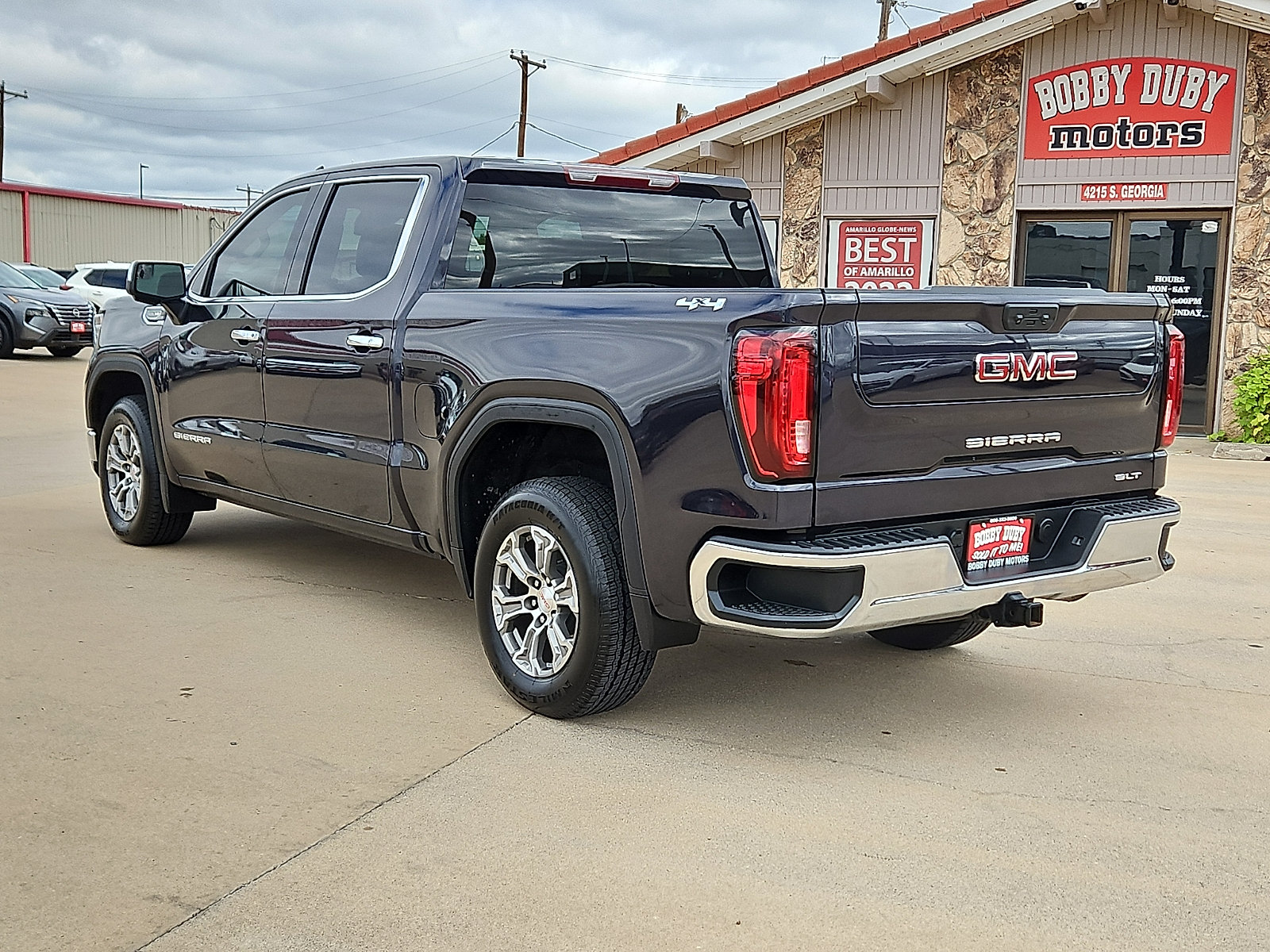 Used 2025 GMC Sierra 1500 SLT AWD/4WD image 2