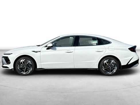 Used 2026 Hyundai Sonata SEL FWD image 3