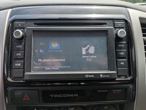Used 2015 Toyota Tacoma 2WD Double Cab w/ SR5 Package image 18