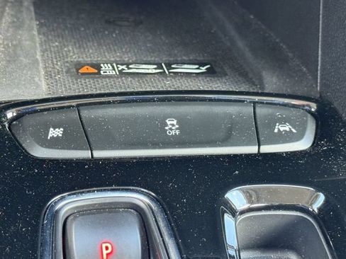 Used 2023 Chevrolet Bolt EUV LT w/ Convenience Package FWD image 20
