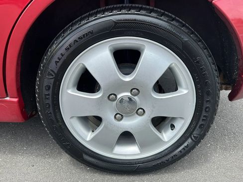Used 2002 Ford Focus ZX5 Hatchback FWD image 29