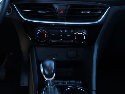 Used 2024 Buick Encore GX Sport Touring image 12