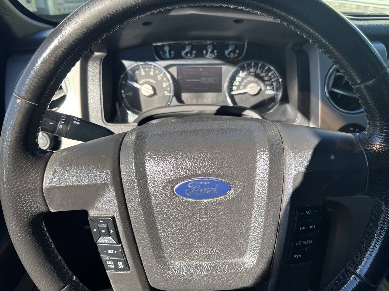 Used 2011 Ford F150 Lariat w/ Lariat Chrome Pkg AWD/4WD image 25