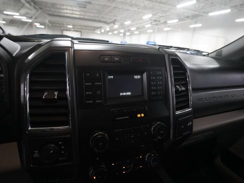 Used 2018 Ford F250 XLT w/ Snow Plow Prep Package AWD/4WD image 6