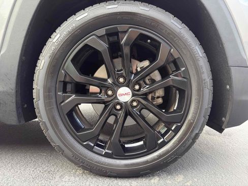 Used 2020 GMC Terrain SLE w/ Elevation Edition image 18