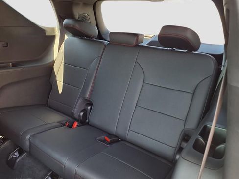 Used 2024 Chevrolet Traverse RS image 12