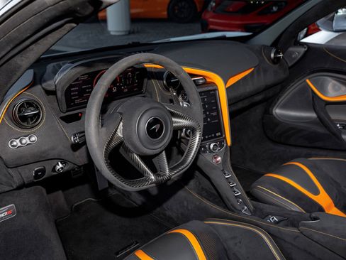Used 2020 McLaren 720S Performance image 45