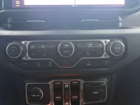 New 2026 Jeep Gladiator Sport image 29