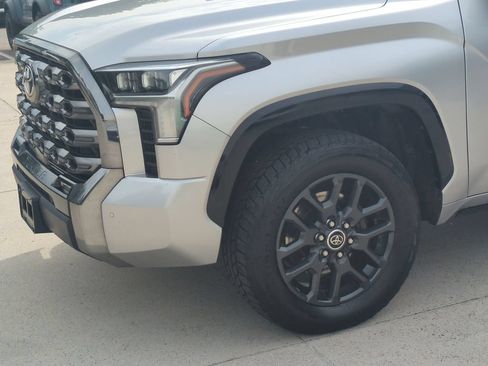Used 2022 Toyota Tundra Platinum w/ Advanced Package AWD/4WD image 10