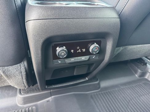 Used 2026 Chevrolet Traverse High Country w/ LPO, Floor Liner Package AWD/4WD image 9