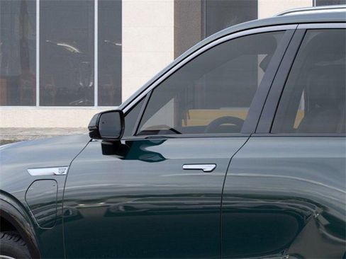 New 2026 Cadillac Vistiq Luxury image 12