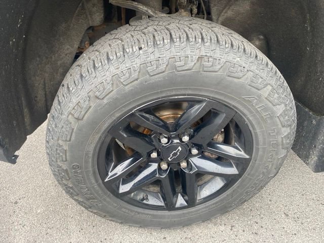 Used 2021 Chevrolet Silverado 1500 Custom Trail Boss w/ Midnight Edition AWD/4WD image 23