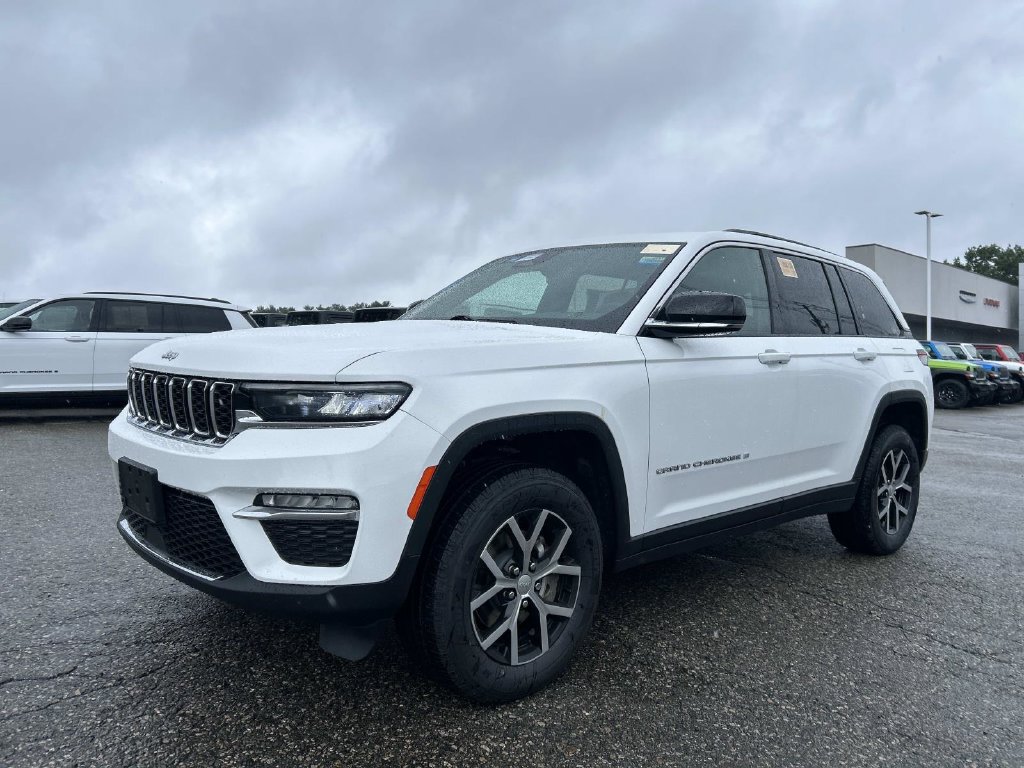 Certified 2024 Jeep Grand Cherokee Limited AWD/4WD image 7