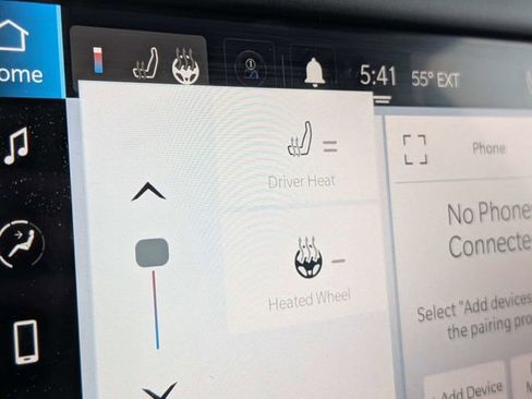 Used 2023 Chrysler Voyager LX image 20