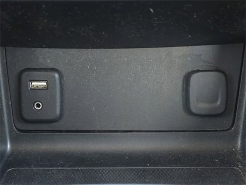 Used 2018 Chevrolet Colorado LT image 22