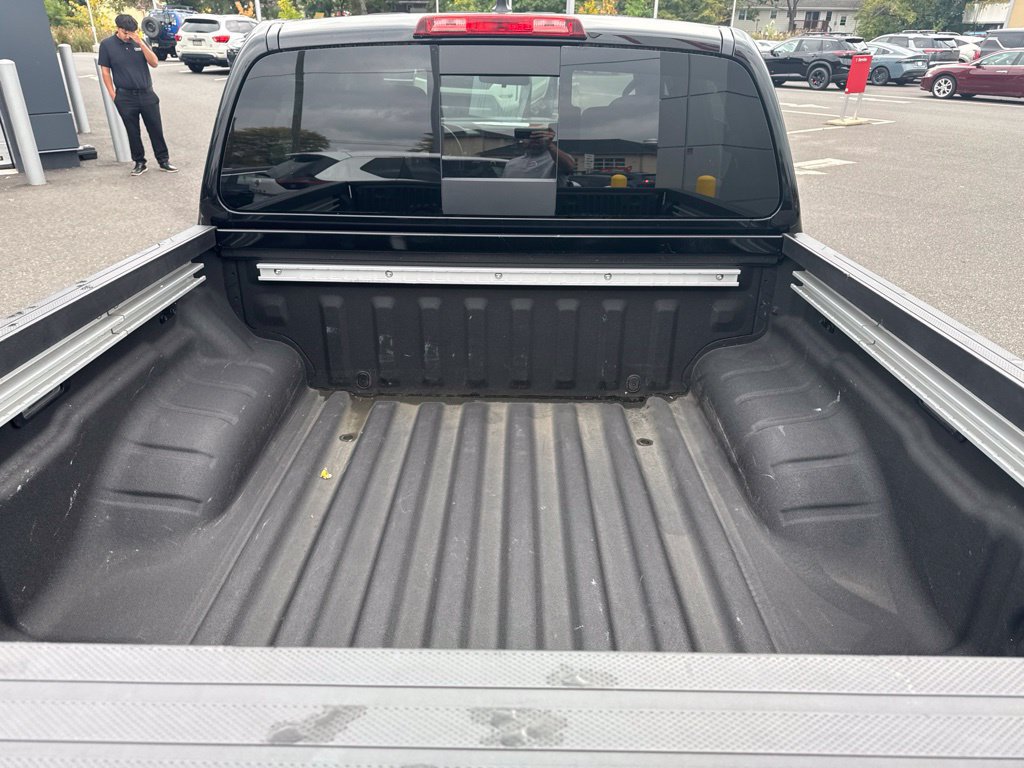 Used 2023 Nissan Frontier PRO-4X w/ Pro Convenience Package AWD/4WD image 12