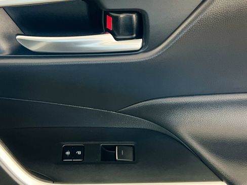 Used 2022 Toyota RAV4 XLE w/ Convenience Package image 32