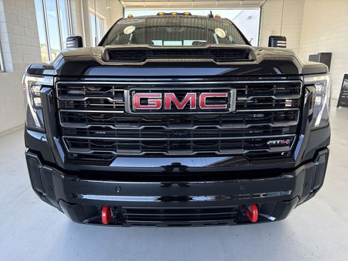 Used 2026 GMC Sierra 2500 AT4 w/ AT4 Premium Plus Package image 6
