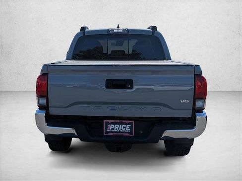 Used 2018 Toyota Tacoma TRD Off-Road image 6