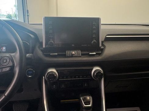 Used 2020 Toyota RAV4 XSE AWD/4WD image 17