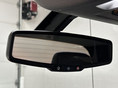 Used 2018 Chevrolet Silverado 1500 LT image 32