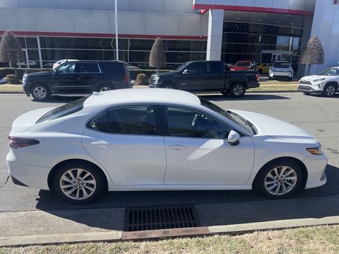 Used 2024 Toyota Camry LE image 6