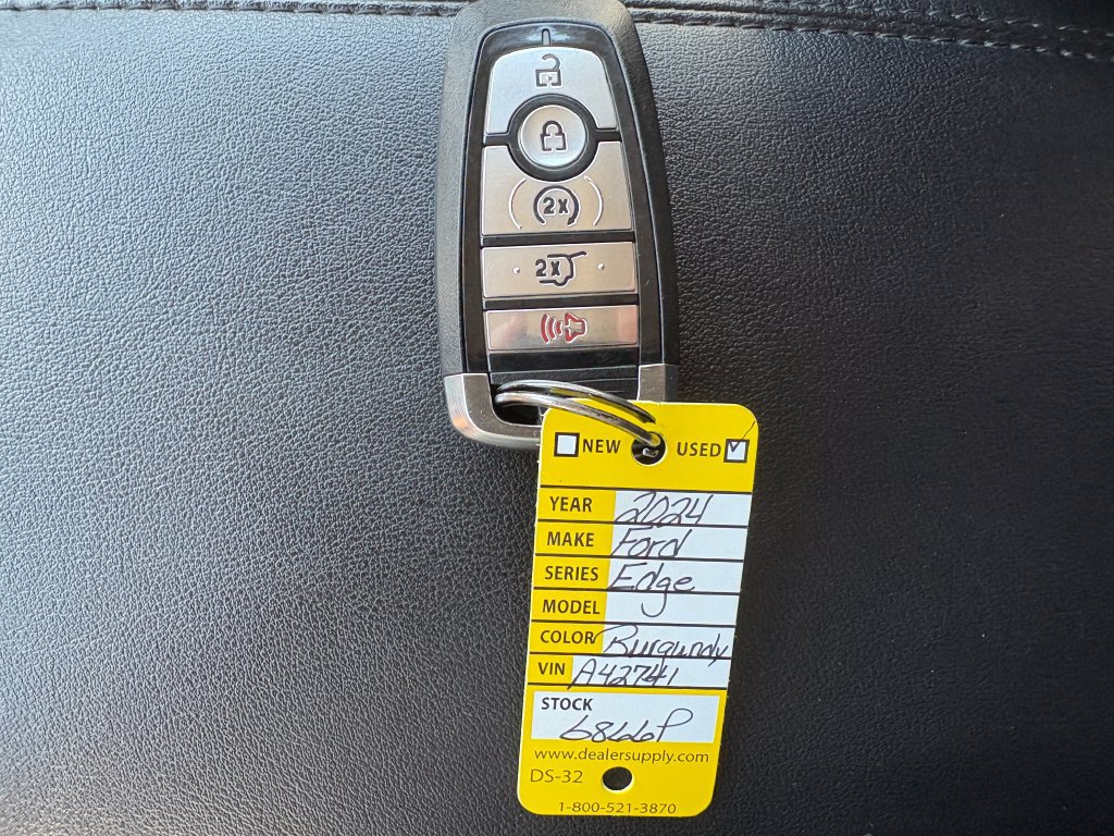 Used 2024 Ford Edge SEL w/ Convenience Package AWD/4WD image 17