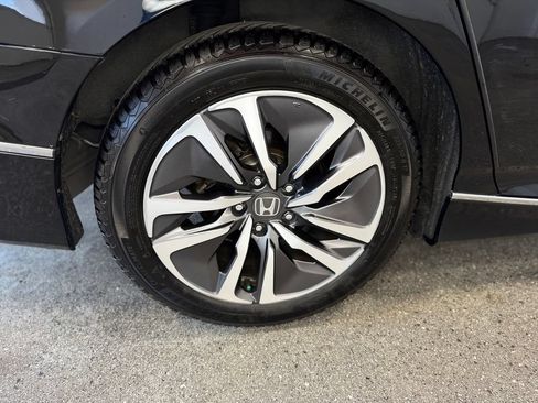 Used 2019 Honda Accord EX image 27