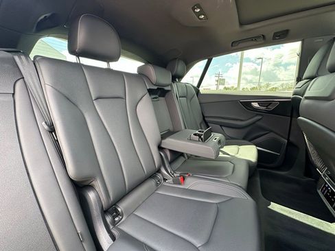 Certified 2025 Audi Q8 Premium Plus w/ Premium Plus Package AWD/4WD image 27