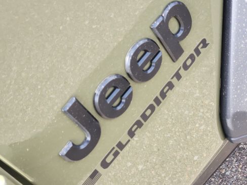 New 2026 Jeep Gladiator Sport AWD/4WD image 12