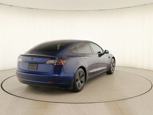 Used 2021 Tesla Model 3 Standard Range Plus RWD image 6
