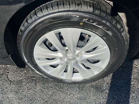 Used 2025 Nissan Sentra S image 24